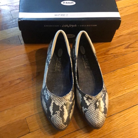 Dr Scholl’s snake print flats - Picture 2 of 4